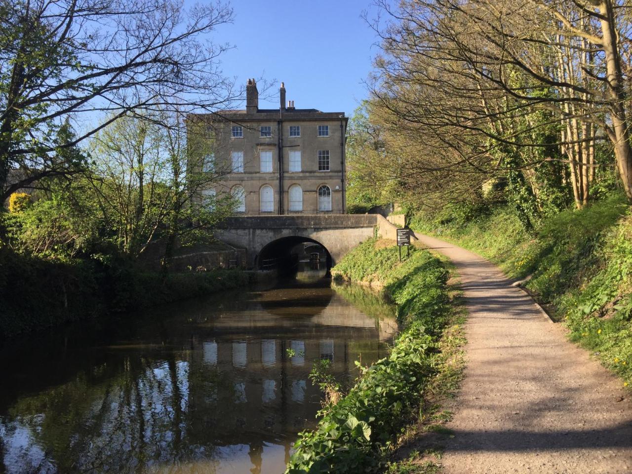 Apple Tree Boutique B&B Bath Bagian luar foto