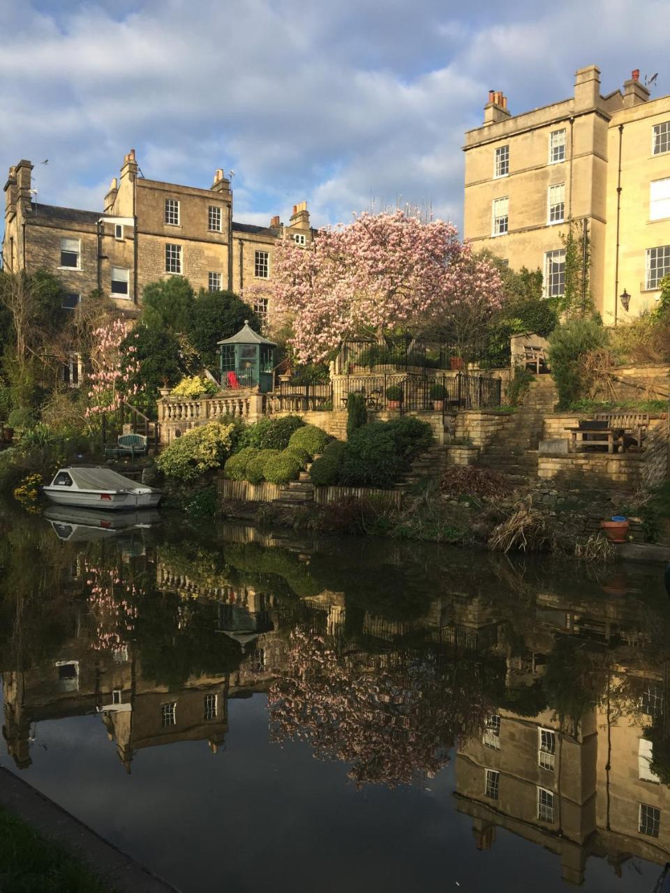 Apple Tree Boutique B&B Bath Bagian luar foto